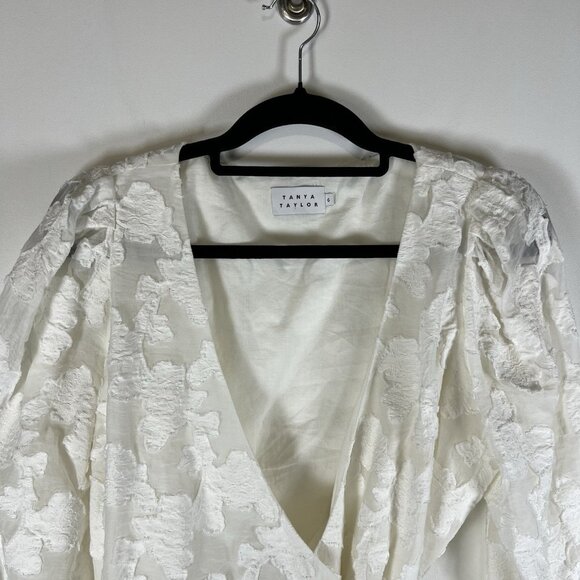 TANYA TAYLOR Top Womens 6 White Sleeveless Wrap Shirt Tie Embroidered Floral - Picture 2 of 9